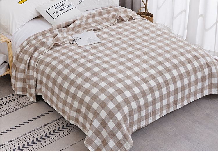 Elegant Classic style Checks Range Blanket